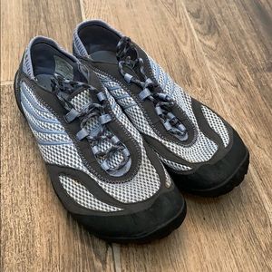 Women’s Merrill Barefoot shoes